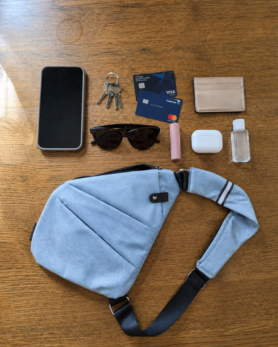 Everything that fits inside the Valrenn bag, laid out on a table